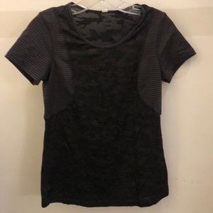 lululemon athletica Tops - Lululemon black camo with gold SS top, sz 4, 71039 lululemon athletica Tops - Lululemon black camo with gold SS top, sz 4, 71039